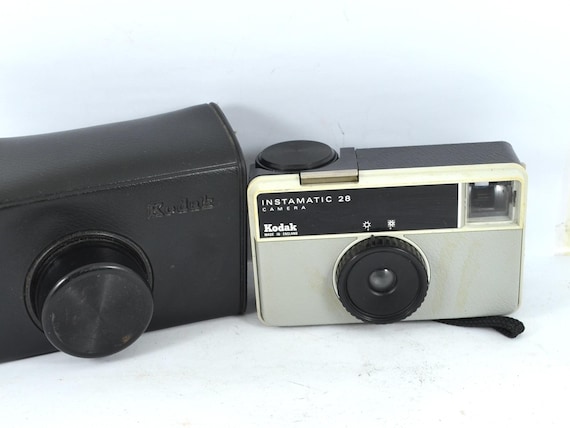 Kodak Instamatic 28 Vintage Camera - working camera circa 1970s - cartridge film camera