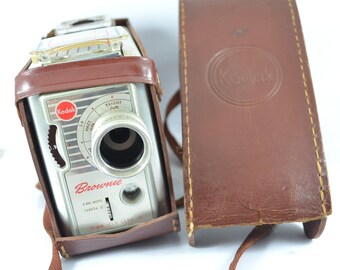 Kodak Brownie 8mm Movie Camera II with original case working in very good condition