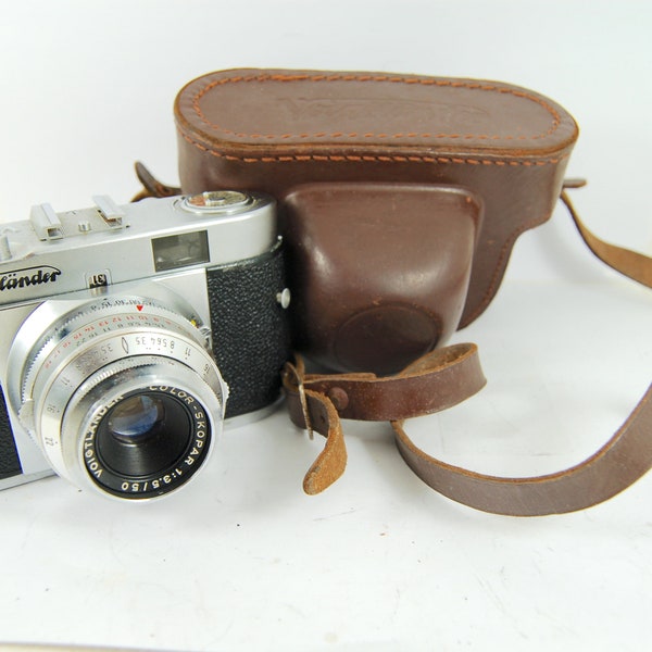 Appareil photo Voigtlander Vito B vintage fonctionnant avec un appareil photo classique des années 50
