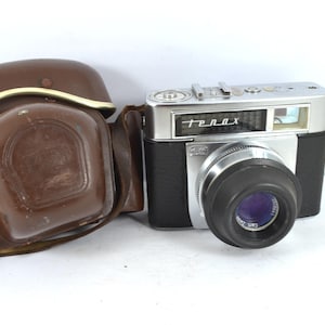 Zeiss Ikon Tenax vintage camera circa 1960s with original case - working and usable with original case