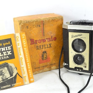 Kodak Brownie Reflex Vintage Camera circa 1950s/1960s Classic Antique Camera with original box & instructions