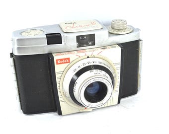 Kodak Coldsnap 35 Vintage camera The Kodak Colorsnap 35 classic film camera circa 1950s/60s