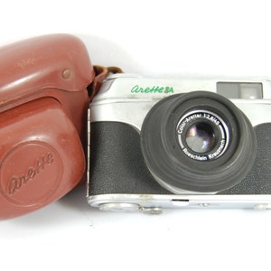Anette IA vintage camera old camera circa 1960s full working antique film camera