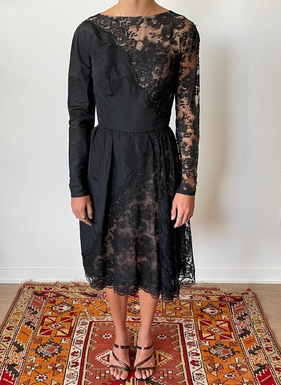 Gorgeous 1950's Black Lace Dress with Contrasting… - image 10