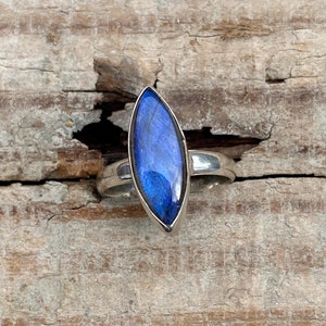 Ring labradoriet Marquise: handgemaakte 925 sterlingzilveren edelsteen