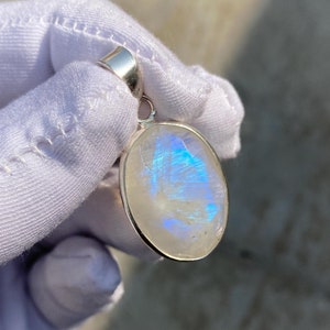 Handmade Natural Moonstone Pendant: 925 Sterling Silver Necklace