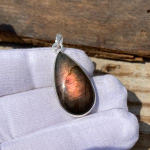 Handmade 925 Sterling Silver Purple Labradorite Gemstone Pendant