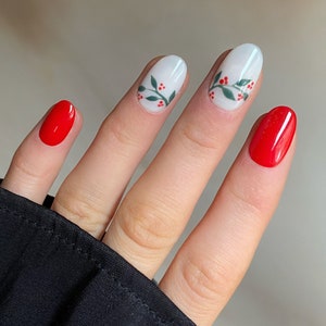 Festive Berries - Custom Press On Nails