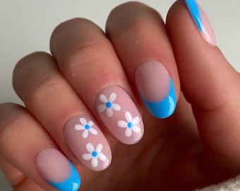 Blue Daisy Custom Press On Nails | Floral Fake Nails | Summer False Nails