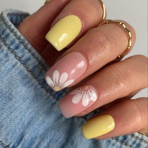 Yellow Daisy Custom Press On Nails Spring False Nails Flower Luxury Stick On Nails image 1