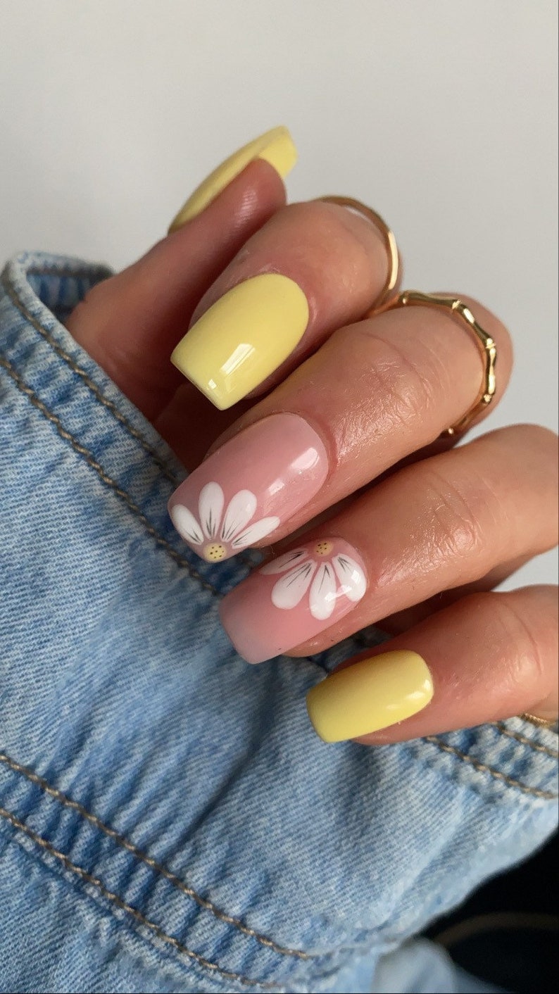 Yellow Daisy Custom Press On Nails Spring False Nails Flower Luxury Stick On Nails image 1