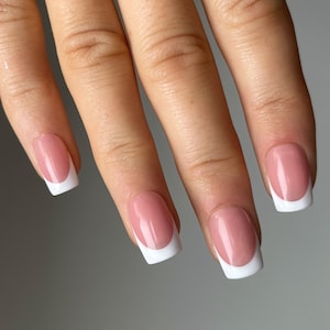 Classic French (dunkle Basis) Custom Press On Nails | Luxus falsche Nägel | Pink Stick On Nails