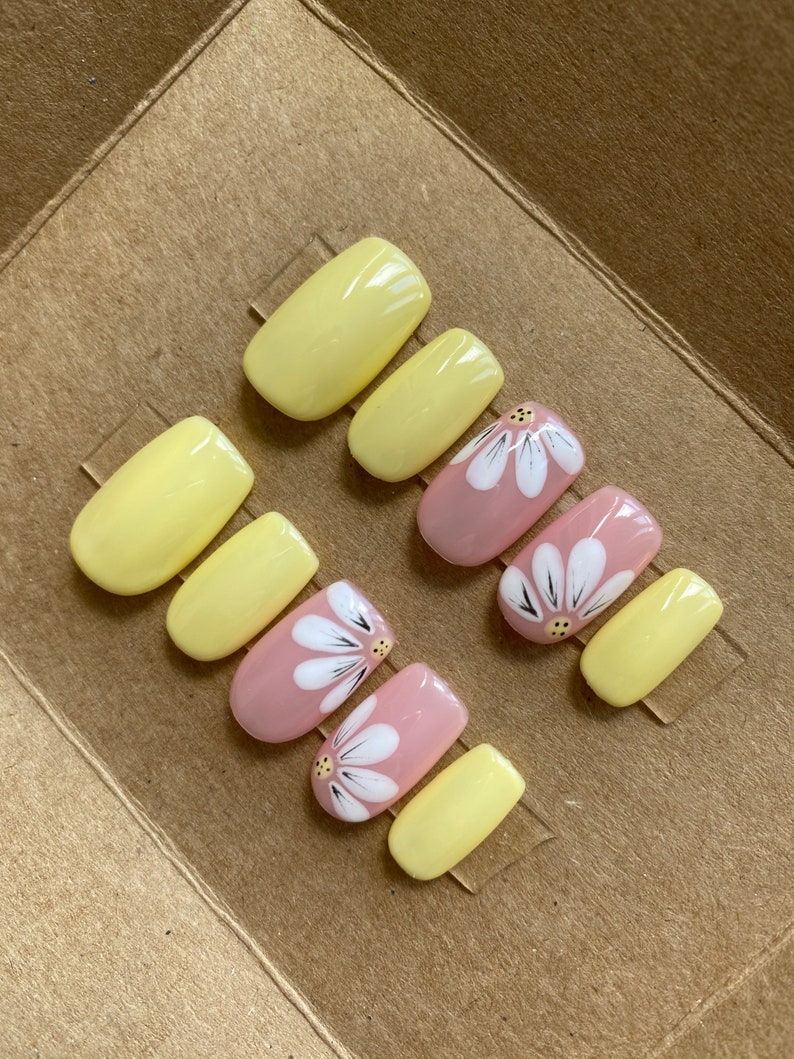Yellow Daisy Custom Press On Nails Spring False Nails Flower Luxury Stick On Nails image 3