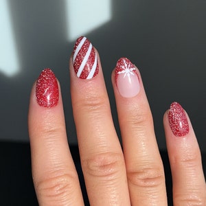 Red And White Snowflake Custom Press On Nails | Glitter False Nails | Christmas Glue On Nails