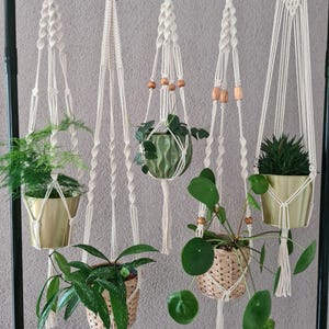 MAKRAMEE Blumenampel EINZELN oder im 2er SET Pflanzenaufhänger Hängeampel Vintage Pflanzenhänger mit Holzkugeln Fensterdekoration Pflanzen