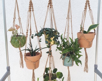 Jute macrame plant hanger, jute plant hanger, plant hanging, wall hanging, hanging planter, houseplants, plants, outdoor decoration, terrace, balcony