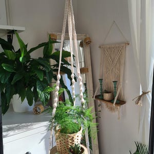 BLUMENAMPEL Tablett Holzscheibe Hängeampel Makramee Macrame Regal Pflanzeaufhänger Pflanzenliebhaber Zimmerpflanzen Holzring Korb