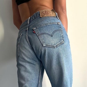 Vintage Levi&#39;s 501 blue wash 90s jeans classic blue denim - W31 L30 - levis y2k