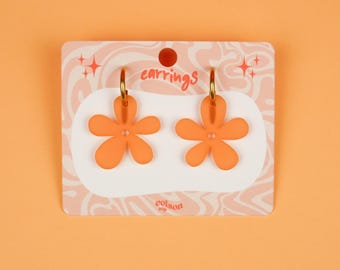 Pendientes de aro con forma de flor "FLOR DIVERTIDA - naranja escarchado". Joyería artesanal, acrílico ligero cortado a láser, acero inoxidable. Regalos para mujer.