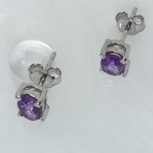 Dainty Amethyst Solitaire Studs/Amethyst Vintage Studs/Unique Amethyst Earrings/925 Sterling Silver/Handmade jewelry/February Birthstone