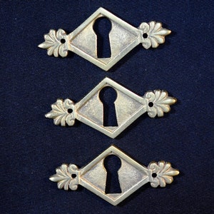 One Antique 2&quot; French Escutcheon, Horizontal Cast Bronze Keyhole Plate, Keyhole Cover, Vintage Hardware, Cupboard Door Fixture, Restoration