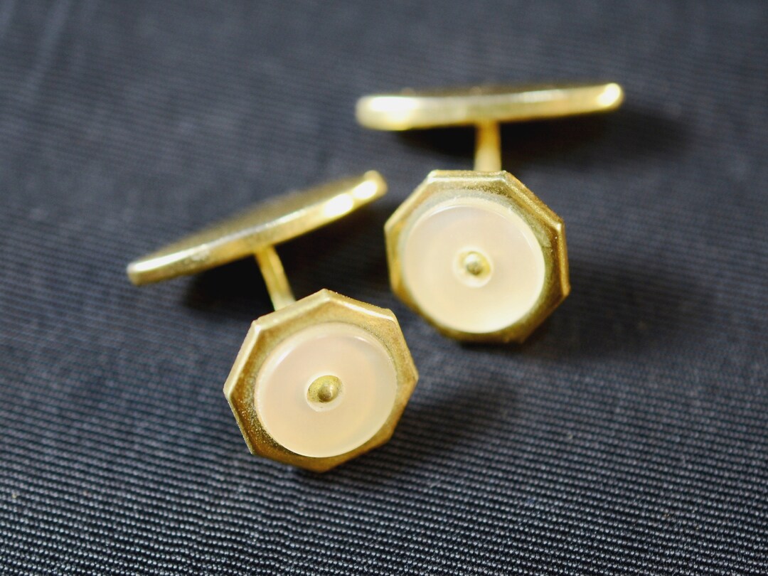 Paire De Boutons De Manchette Octogonaux Dorés Avec Incrustation De Nacre - Occasion