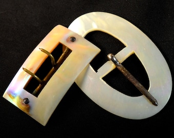 Vintage Mother of Pearl Belt Buckle – Iridescent Shell – 1.5  display picture 1