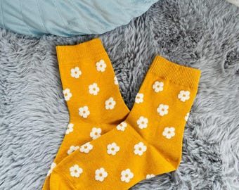 Calcetines de algodón con estampado floral: amarillos, de tubo medio, estilo vintage
