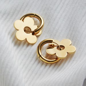 Blumenohrringe, Edelstahl-Creolen für Damen