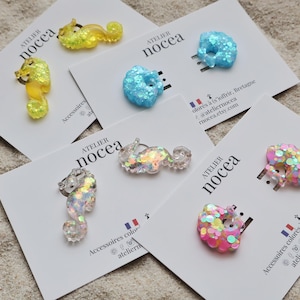 Sommerliche Seepferdchen-Ohrringe aus glitzerndem Kunstharz, Geschenkidee für Frauen, Überraschungspackung mit bunten, austauschbaren Anhängern