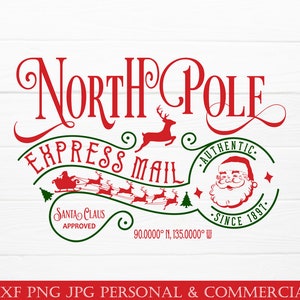 Puede incluir: Un diseño festivo con las palabras "North Pole Express Mail" en rojo y verde, con un reno y el trineo de Papá Noel. Incluye un sello de Papá Noel que dice "Auténtico desde 1897" y el texto "Santa Claus Approved".