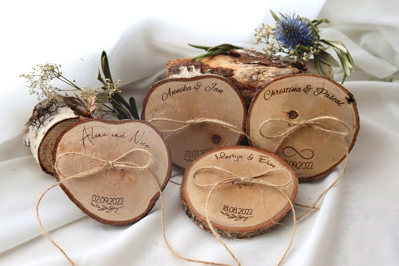 Ringscheibe / Ringkissen aus Holz / Ringträger Baumscheibe für Trauringe / rustikale Hochzeit / Holzmagnet / Birkenscheibe / Personalisiert Bild 4