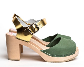 Visby moss green gold clog sandal