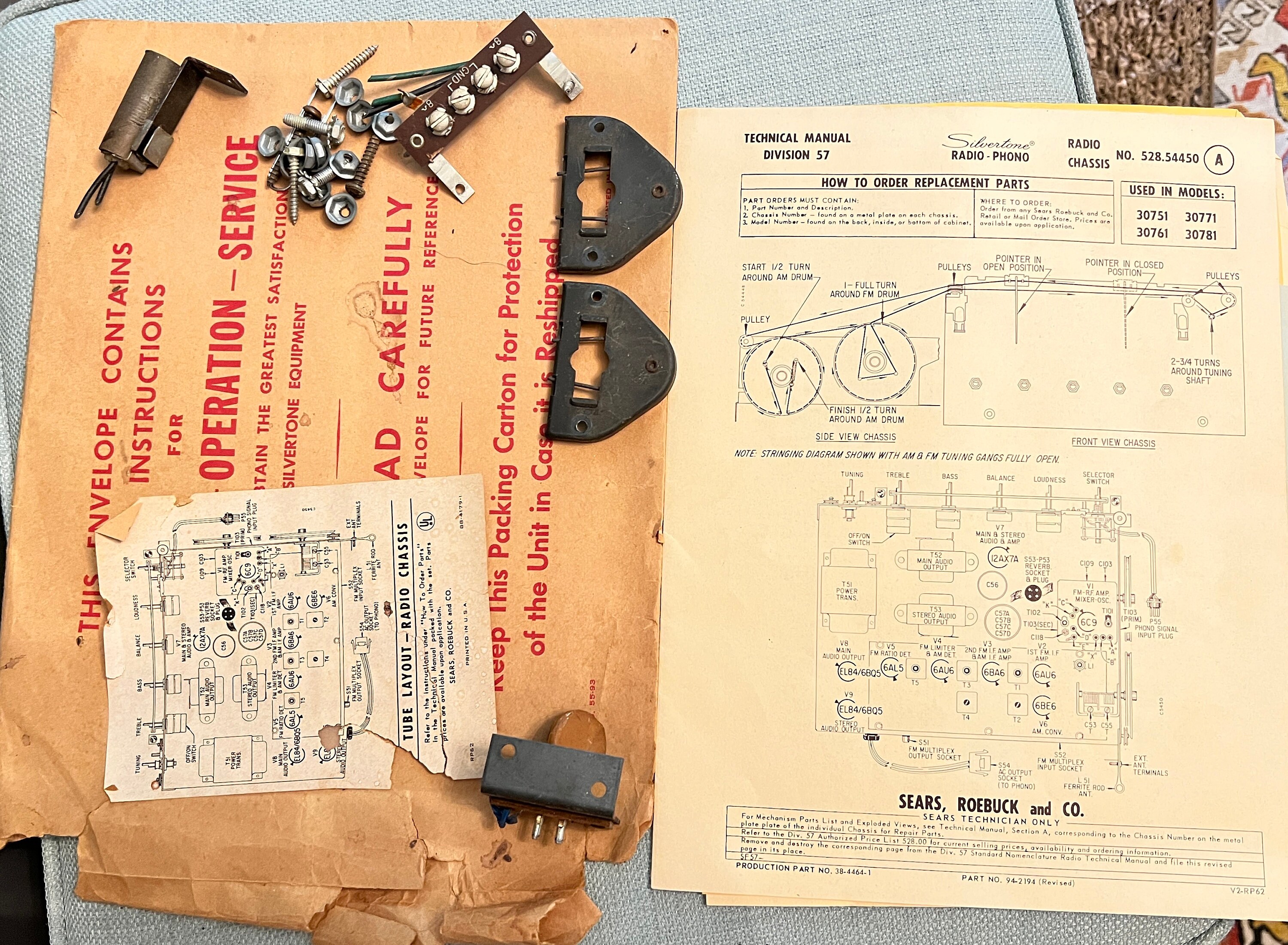 Vintage Sears Silvertone Stereo Radio Parts Innards of Cabinet. Manual