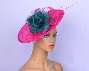 Fascinateur Fuchsai sinamay avec fleur de soie verte, chapeau de fête, chapeau d'église, coupe Melbourne, Derby du Kentucky, chapeau fantaisie, chapeau de mariage, chapeau de thé.