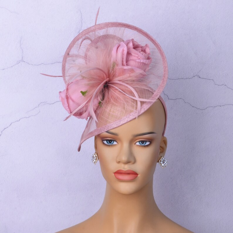 Nouveau fascinateur sinamay avec plumes/fleurs en soie, chapeau de fête, chapeau d'église, coupe de Melbourne, Kentucky Derby, chapeau fantaisie, chapeau de mariage, trois couleurs. image 4