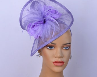 Nouveau fascinateur sinamay violet clair avec plumes/fleurs en soie, chapeau de fête, chapeau d'église, coupe de Melbourne, Kentucky Derby, chapeau fantaisie, chapeau de mariage.