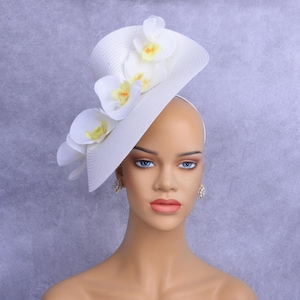 Nuevo sombrero derby de Kentucky de marfil, sombrero para fiesta de té, sombrero de fiesta, sombrero de iglesia, sombrero de copa de Melbourne, regalo, sombrero fascinador de almuerzo, sombrero fascinador de boda.
