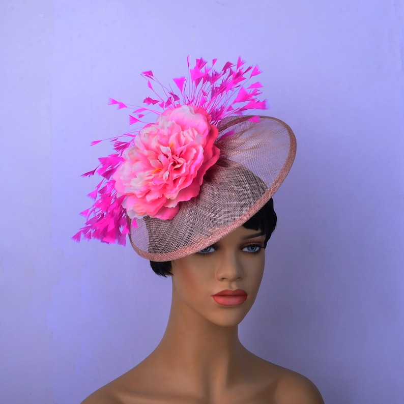 Neuer Sinamay Fascinator mit Federn/Seidenblume, Partyhut,Church Hat,Melbourne Cup,Kentucky Derby,Fancy Hat,Hochzeitshut, dreifarbig. Bild 2