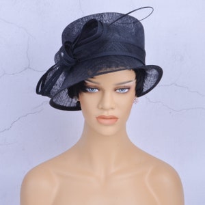 Sinamay-racehoed met kleine rand Trouwaccessoires met strik voor Kentucky Derby, kerk, feest, kerkhoed, dressoir, modevak, drie kleuren.