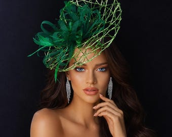 Elegante diadema tocado de color verde brillante para el Derby de Kentucky, bodas, fiestas de té y carreras de Ascot.