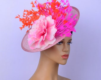 Blozen roze sinamay fascinator met fuchsia/oranje veren/zijden bloem, feesthoed, kerkhoed, Melbourne cup, Kentucky Derby, mooie hoed, bruiloft.