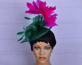 New green sinamay fascinator with fuchsia feathers,Party Hat,Church Hat,Melbourne cup,Kentucky Derby Hat,Fancy Hat,wedding hat,fascinator.