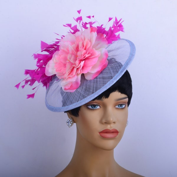 Nouveau fascinateur sinamay avec plumes/fleurs en soie, chapeau de fête, chapeau d'église, coupe de Melbourne, Kentucky Derby, chapeau fantaisie, chapeau de mariage, trois couleurs.