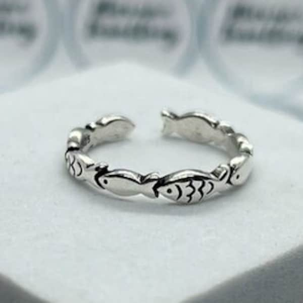 Fish Ring, Swimming Fish Ring, Sea Ring, Ocean Ring, Adjustable Ring, Sizeable Ring