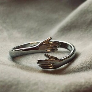 Anillo de abrazo de amor ajustable chapado en plata de ley 925 Envío gratuito al Reino Unido imagen 1