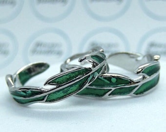 Pair of Adjustable Green Leaf Rings