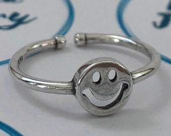 Silver Smiley Face Ring, Stackable Smiley Face Ring, Emoji Ring, Happy Face Ring, Adjustable Ring, Sizeable Ring, Adjustable
