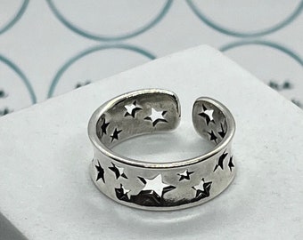 Adjustable Cut-Out Star Ring