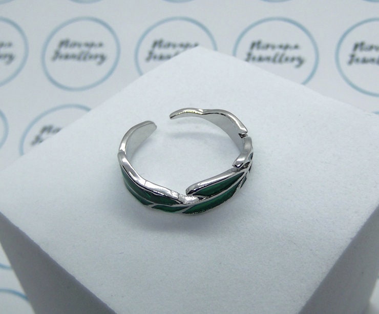 Pair of Adjustable Green Leaf Rings Etsy